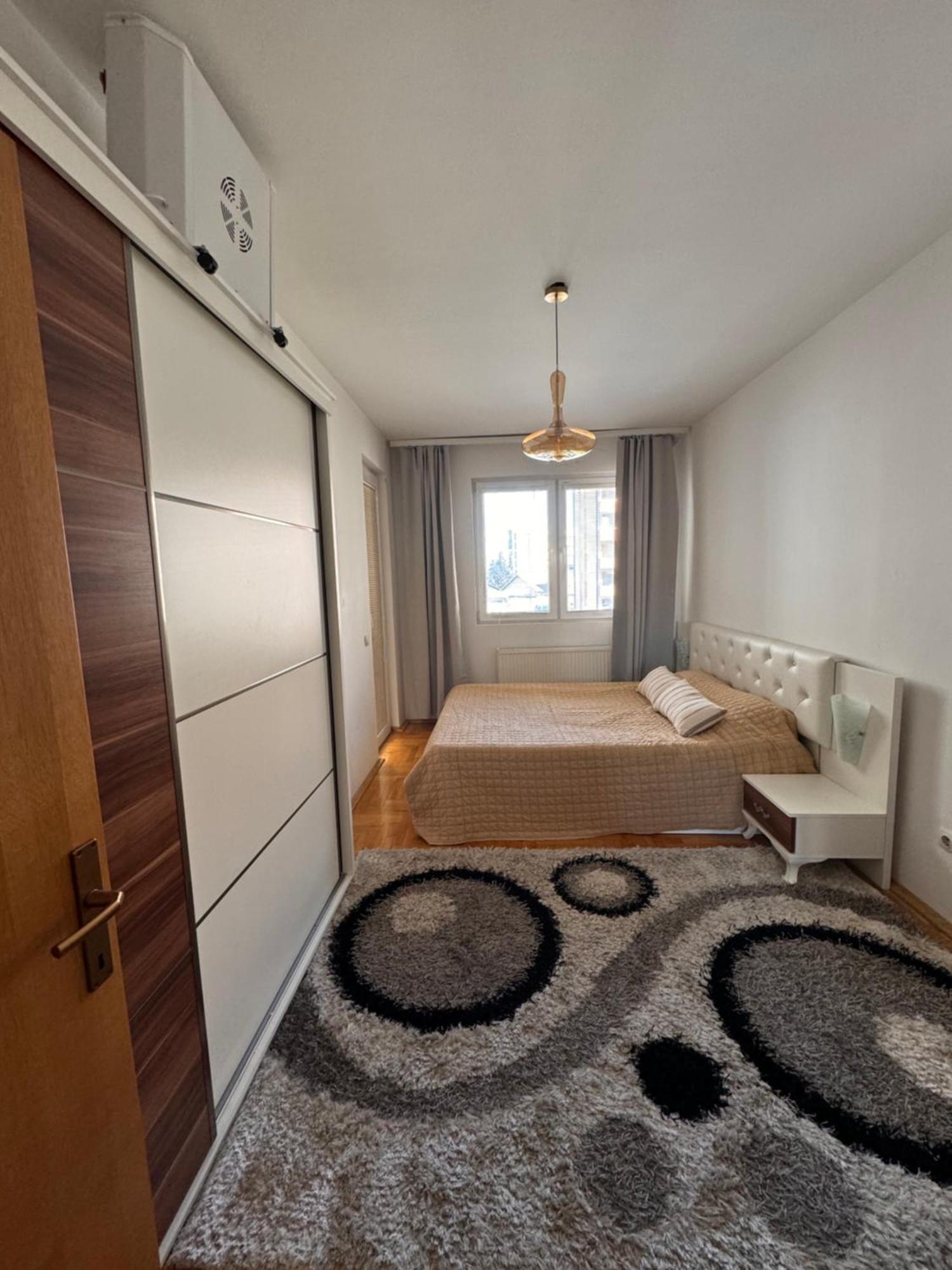 Big Spacious Apartment In Pej Center With Wi-Fi بتش المظهر الخارجي الصورة